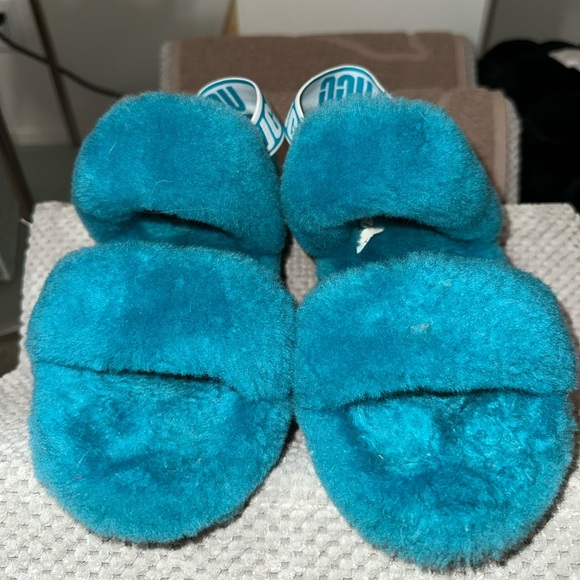 UGG Turquoise Oh Yeah Slippers - Picture 5 of 7